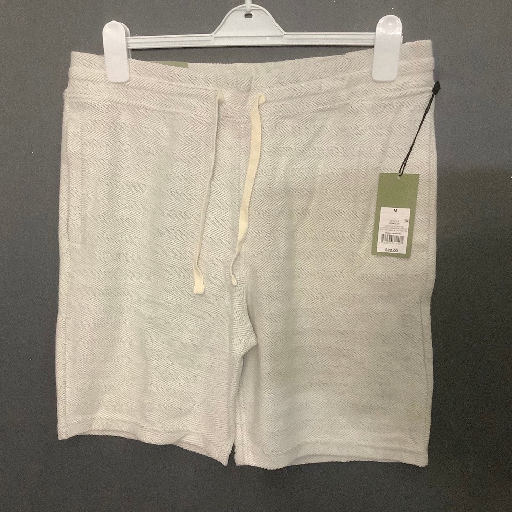 Good Fellow & Co : Men’s Knit Shorts, Medium, MSRP $20, 8.5 inseam ; drawstring